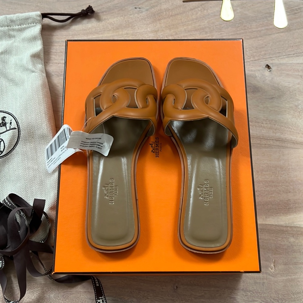 Hermes Omaha leather gold sandals, Size 36